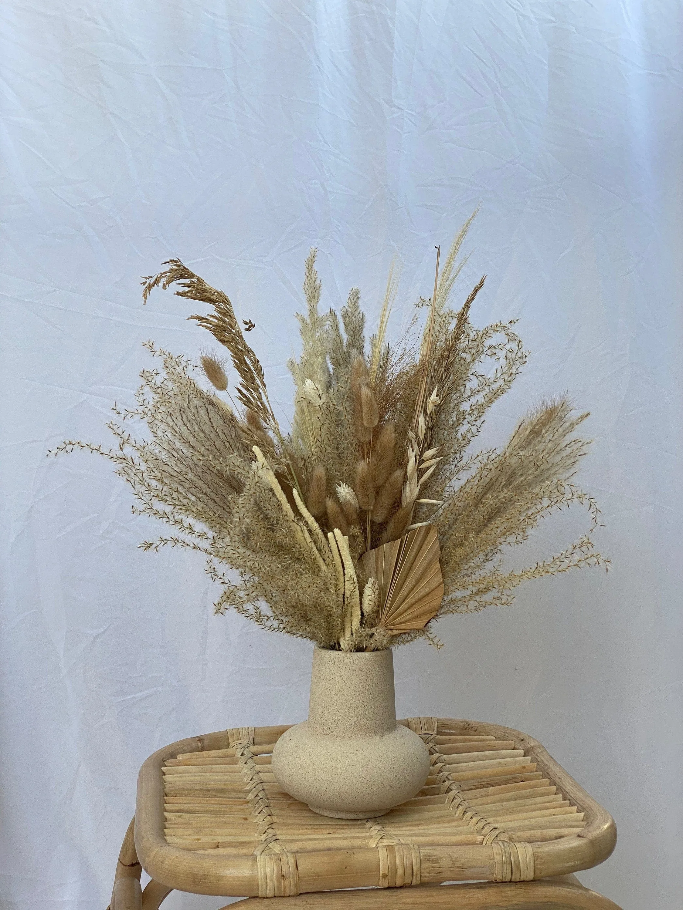 Cream Shades Fluffy Pampas Grass & Bunny Tails Boho Wedding Decoration / Decoration Centerpiece